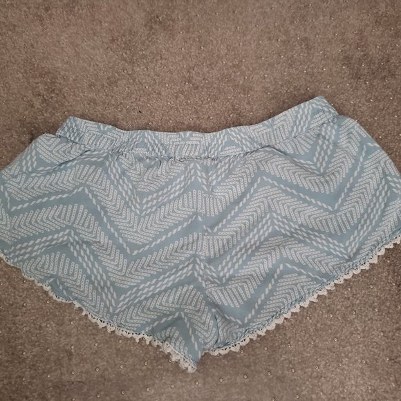 Cute Derek Heart Blue and White shorts - Picture 7 of 10